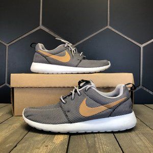 grey nike roshe womens